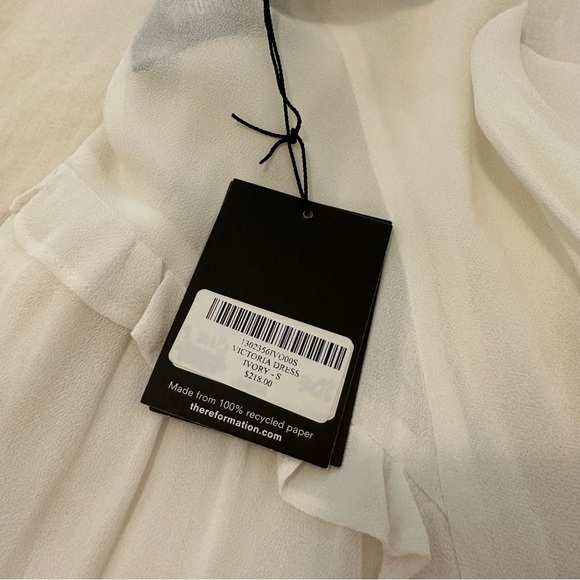 Reformation Victoria Dress in Ivory - Picture 4 of 5